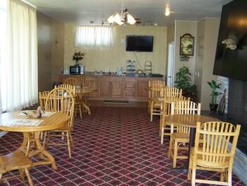 Lake Erie Lodge Motel